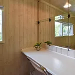 Three-bedroom In 度假居 *