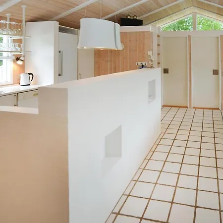 Three-bedroom In Hébergement de vacances Asperup